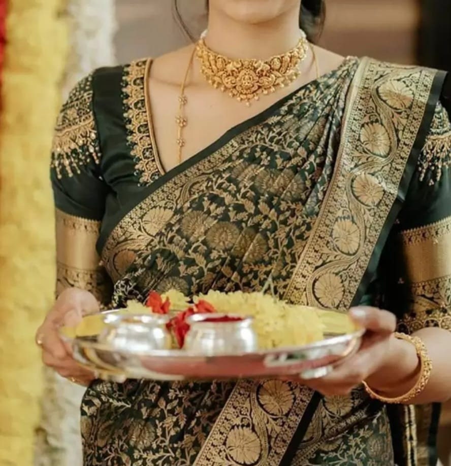 Ethnic Motifs Woven Design Zari Banarasi Silk Kanjeevaram Saree, Green and gold-toned kanjeevaram saree, Saree With FREE Matching Petticoat