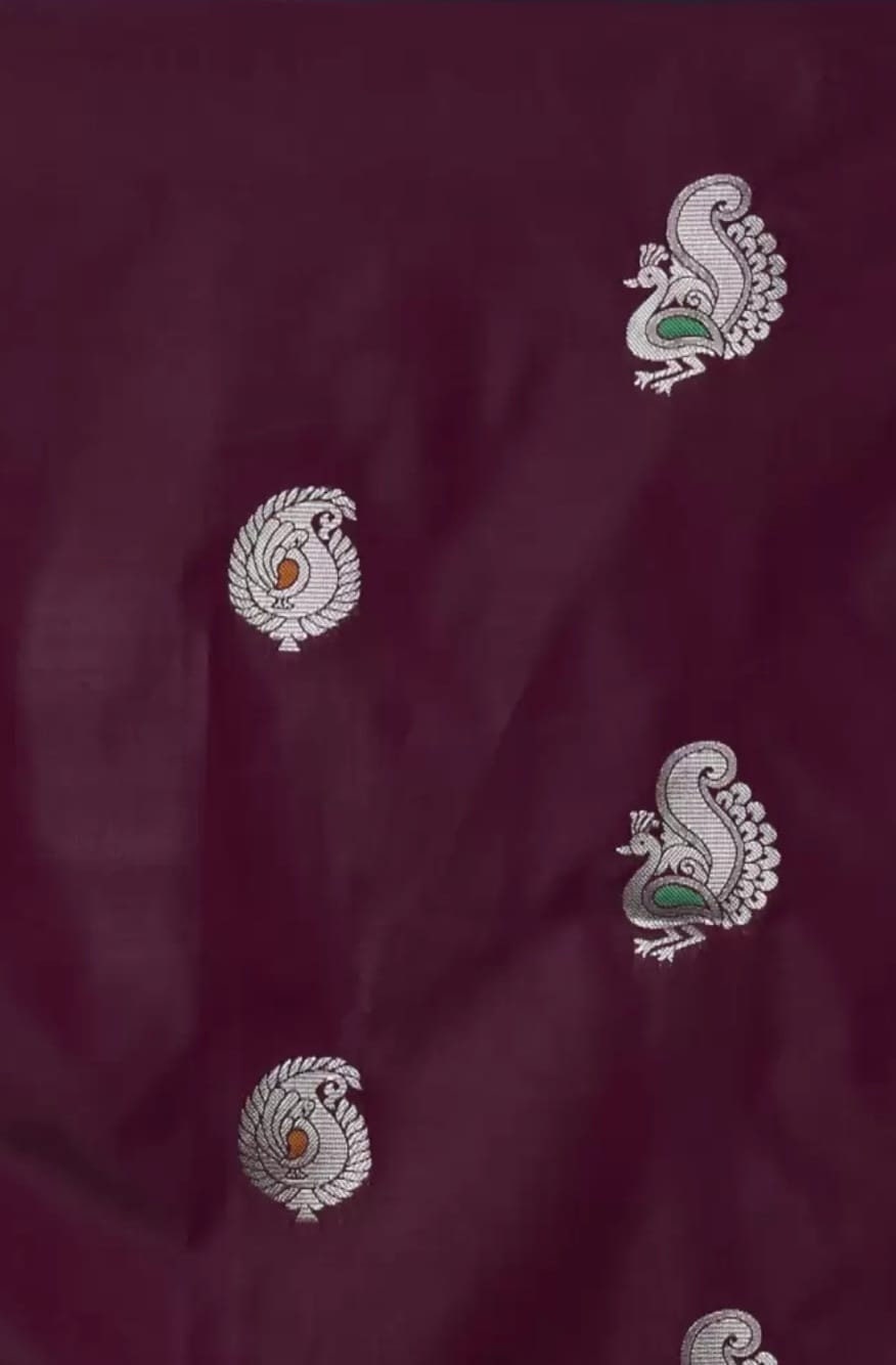 Purple & Silver-Toned Silk Blend Woven Design Kanjeevaram Saree, Saree With FREE Matching Petticoat