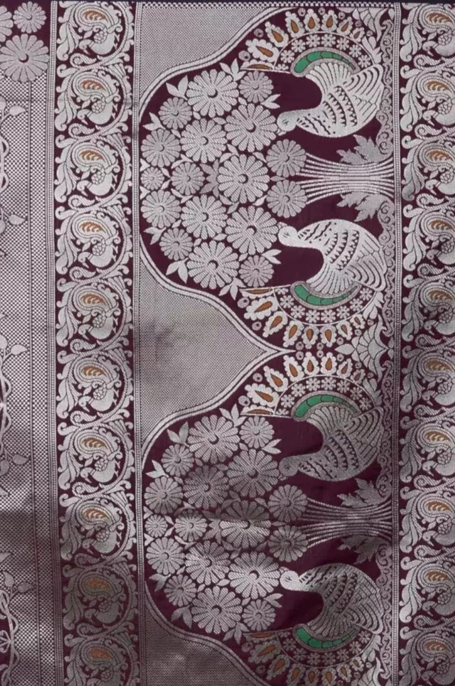 Purple & Silver-Toned Silk Blend Woven Design Kanjeevaram Saree, Saree With FREE Matching Petticoat