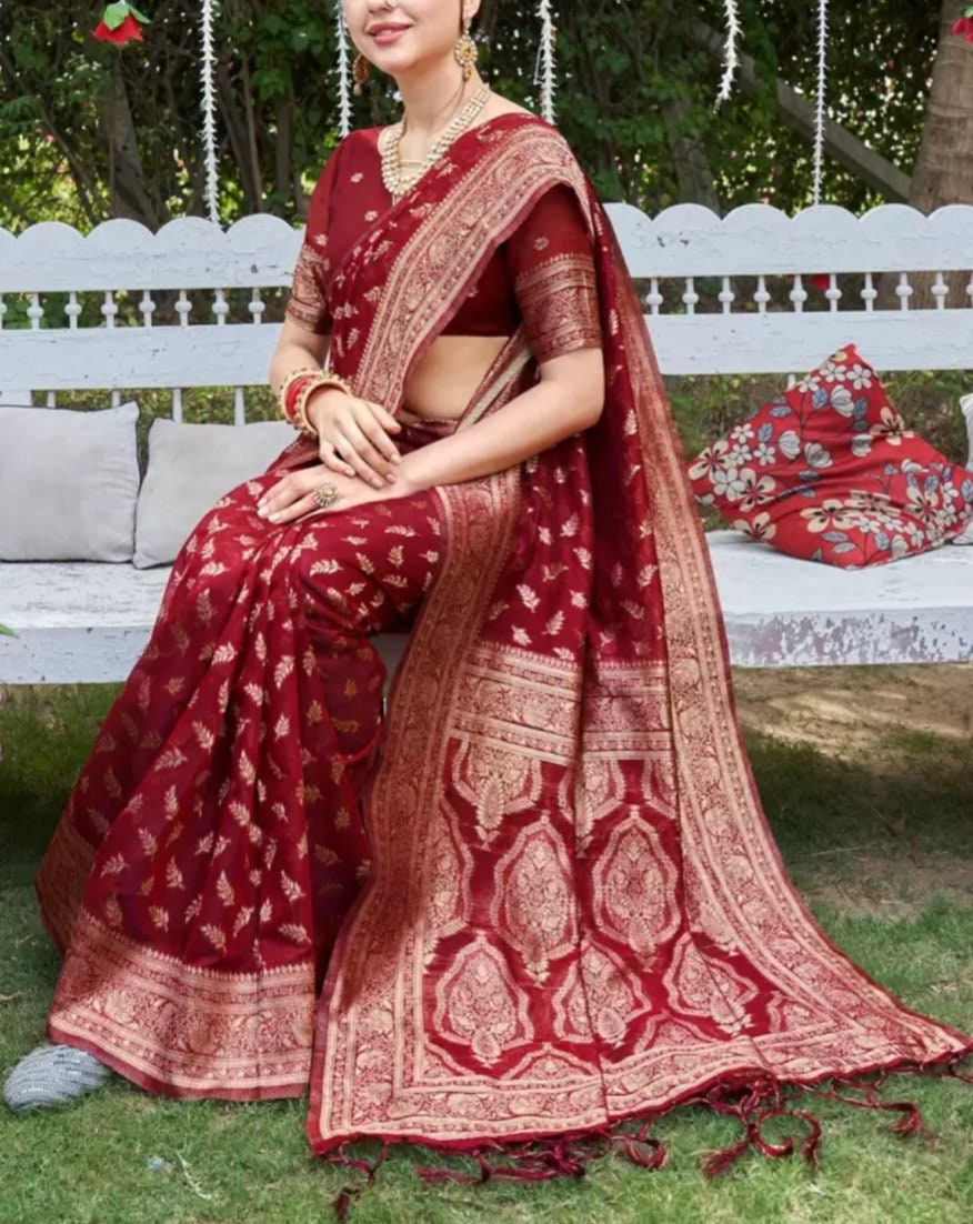 Red Gold Ethnic Motifs Woven Design Zari Detailed Pure Cotton Chanderi Saree for Bridal Puja Elegant Indian Festive Banarasi Style Gift Set