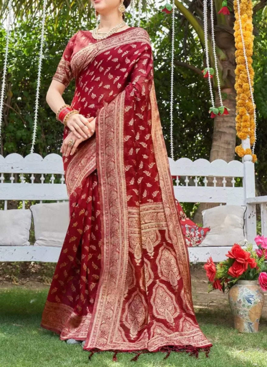 Red Gold Ethnic Motifs Woven Design Zari Detailed Pure Cotton Chanderi Saree for Bridal Puja Elegant Indian Festive Banarasi Style Gift Set