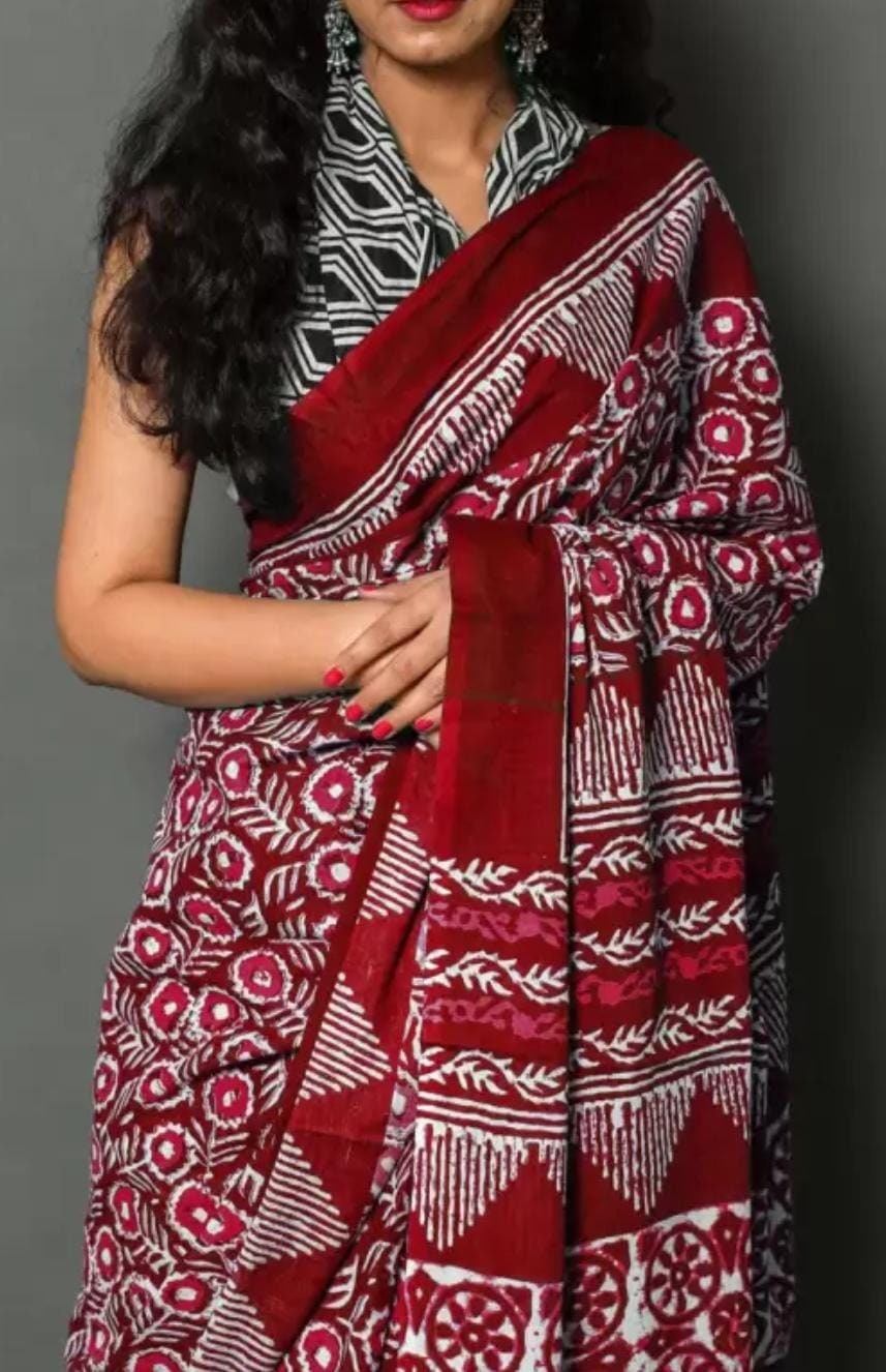 Ethnic Motifs Printed Pure Cotton Saree, Red and white saree, Saree with FREE Petticoat, The saree does not come with a blouse piece