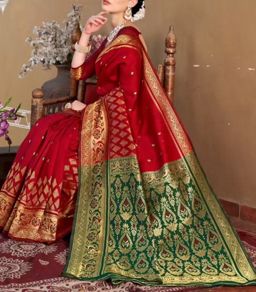 Red Green Ethnic Motifs Woven Design Zari Chanderi Sari Elegant Bridal Party Wear Saree for Indian Festivals Banarasi Sari Gift Set for Puja