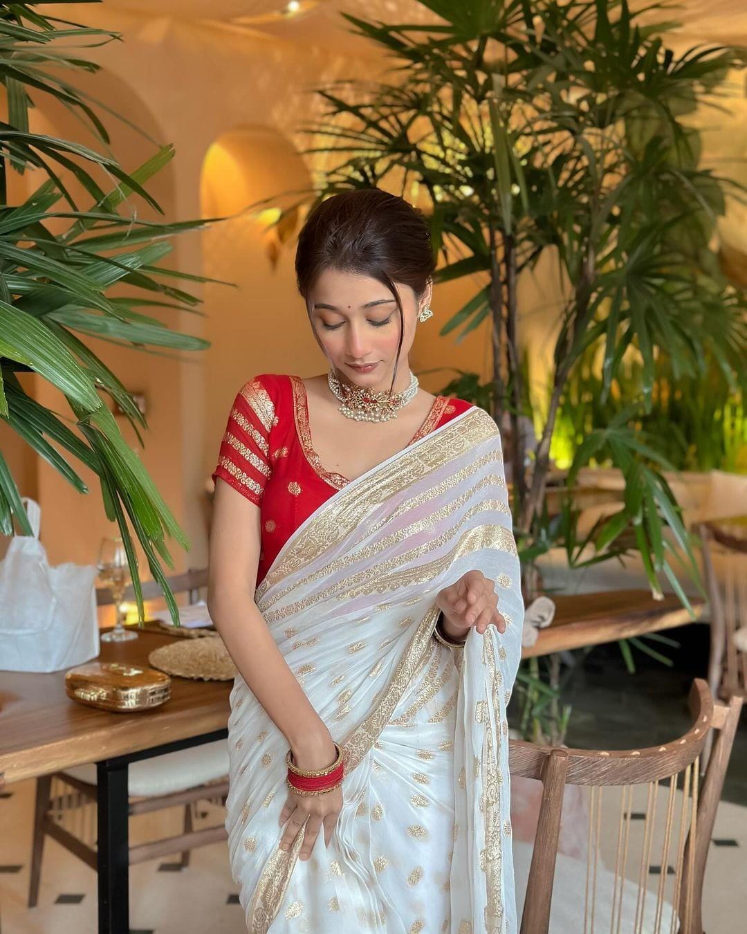 Red and White Viscose Georgette SAREE with Contrast Blouse and Free PETTICOAT Perfect for FESTIVE and Party Wear
