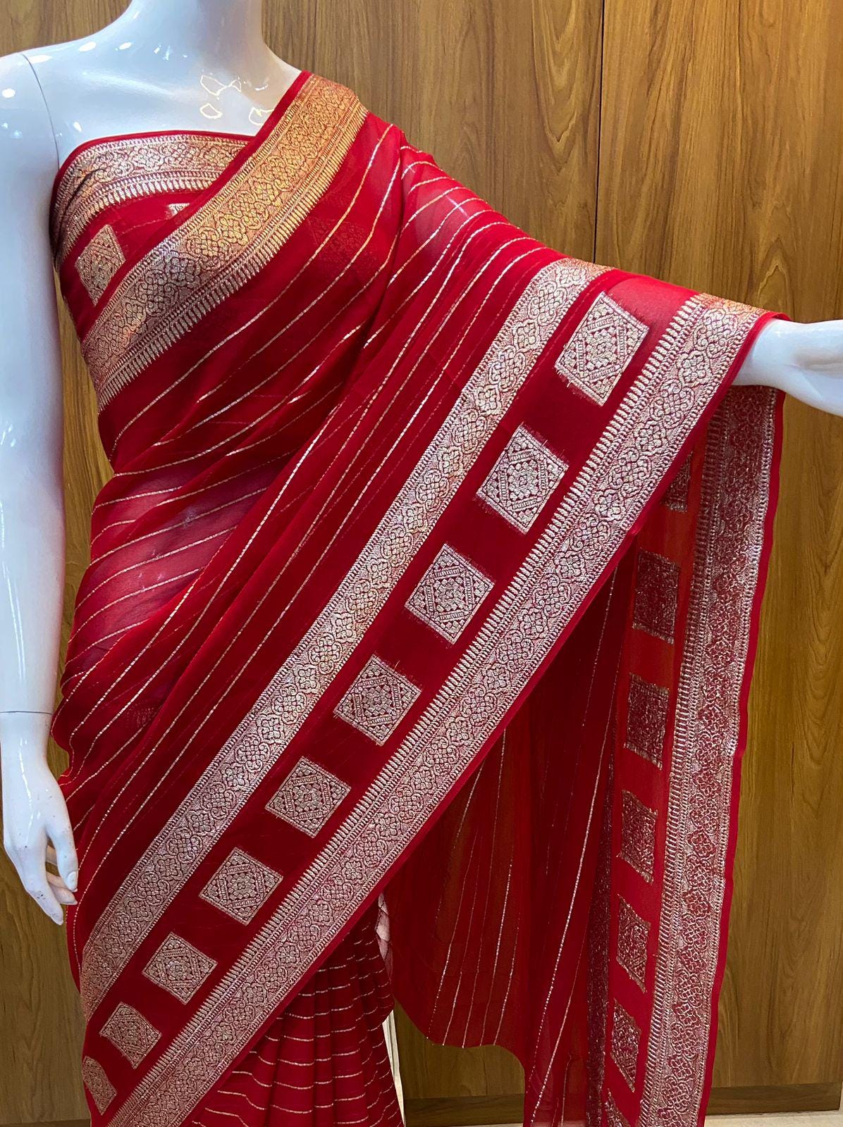 Red and Gold Pure Viscose Saree with Jari Weaving Handwoven Traditional Bridal Wedding Party Wear Saree, Perfect for Festive Christmas Gift