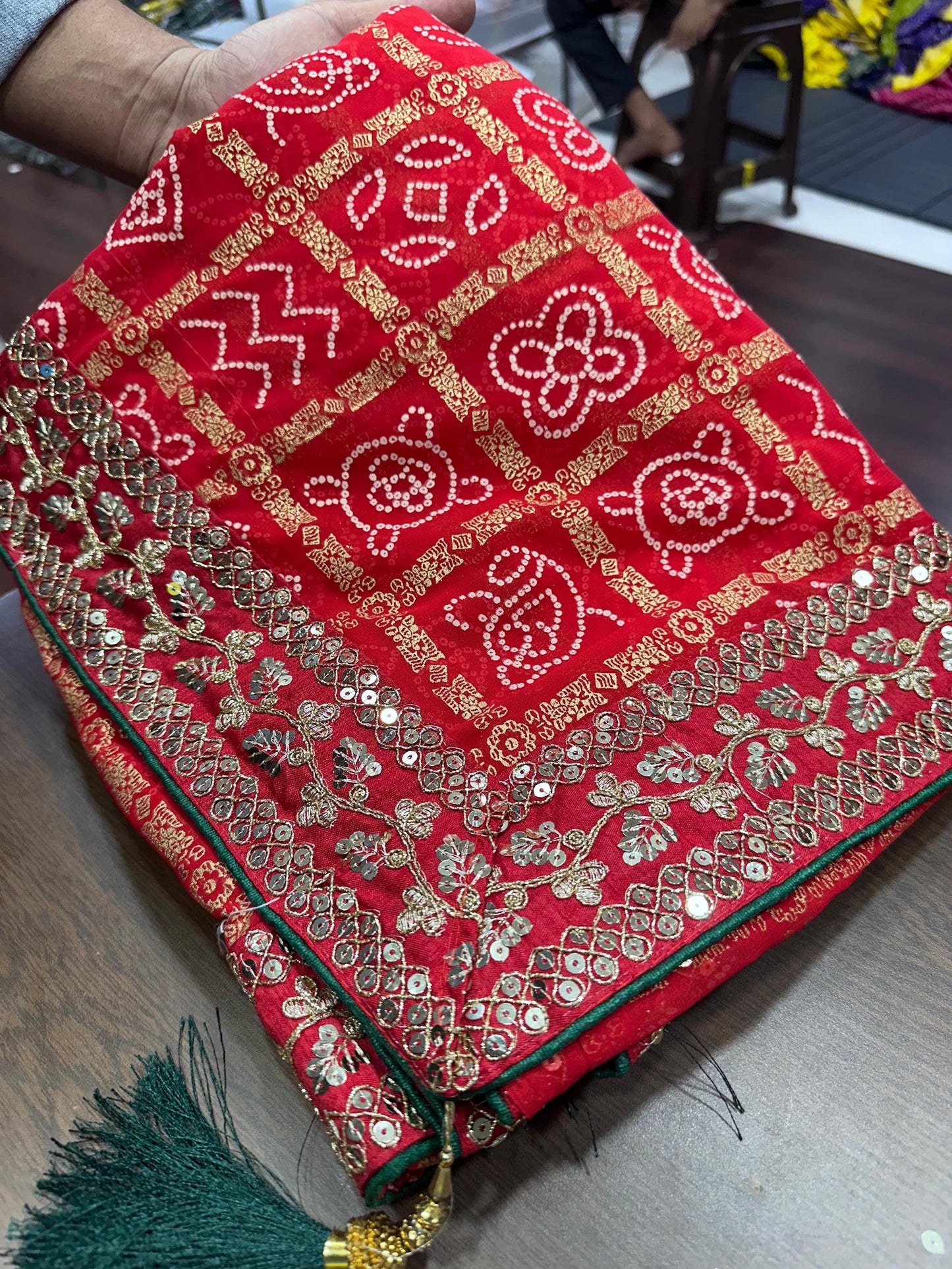 Georgette Bandhani Saree with Beautiful Print & SEQUIN Lace Border | Traditional Indian Saree with FREE Petticoat Festive Party Wear Saree