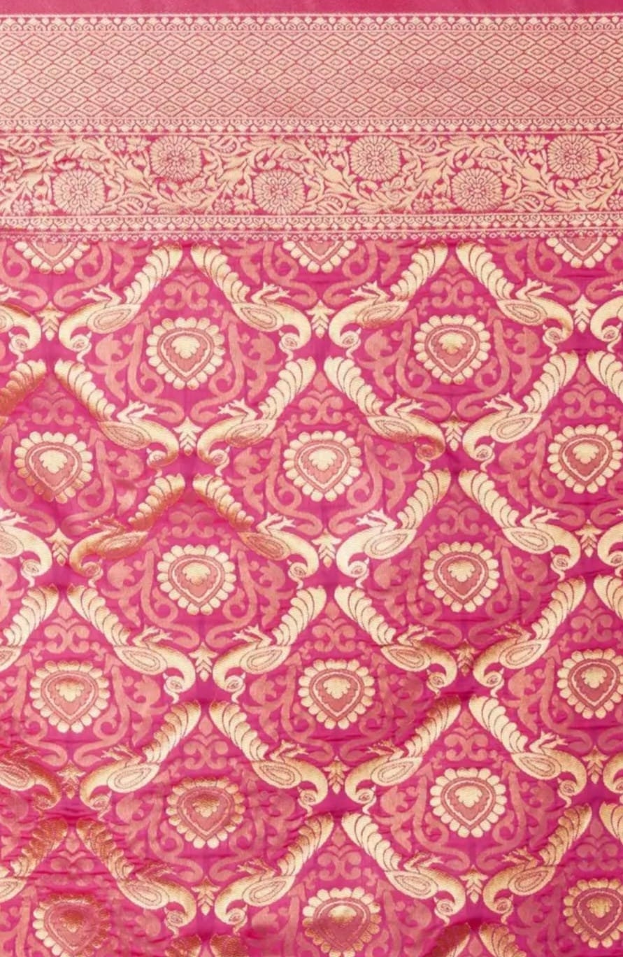 Pink & Gold-Toned Silk Blend Woven Design Kanjeevaram Saree, Saree With FREE Matching Petticoat